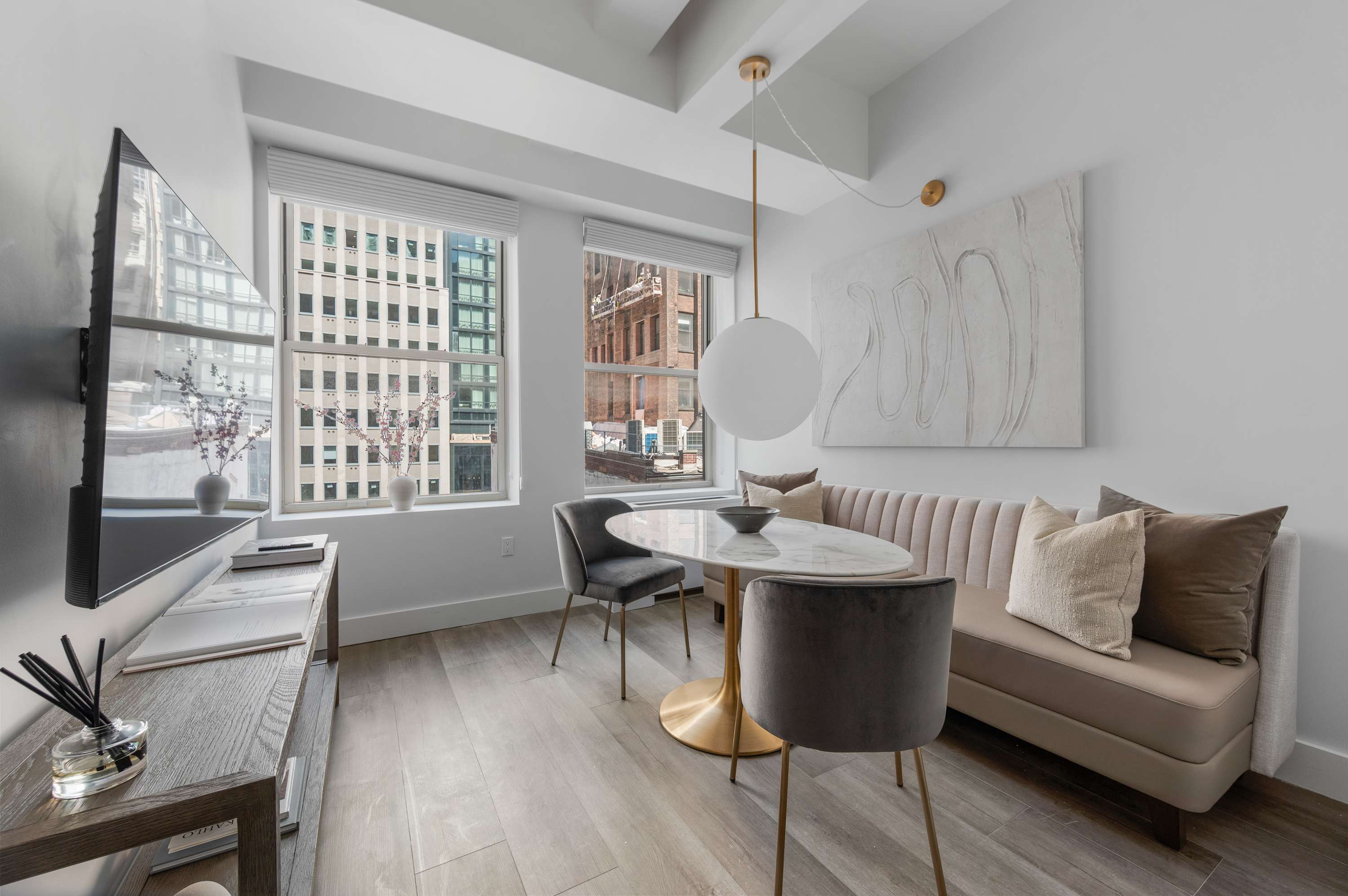 17John: Classic 2 Bed W/D in unit + GYM + Lounge — 17 John