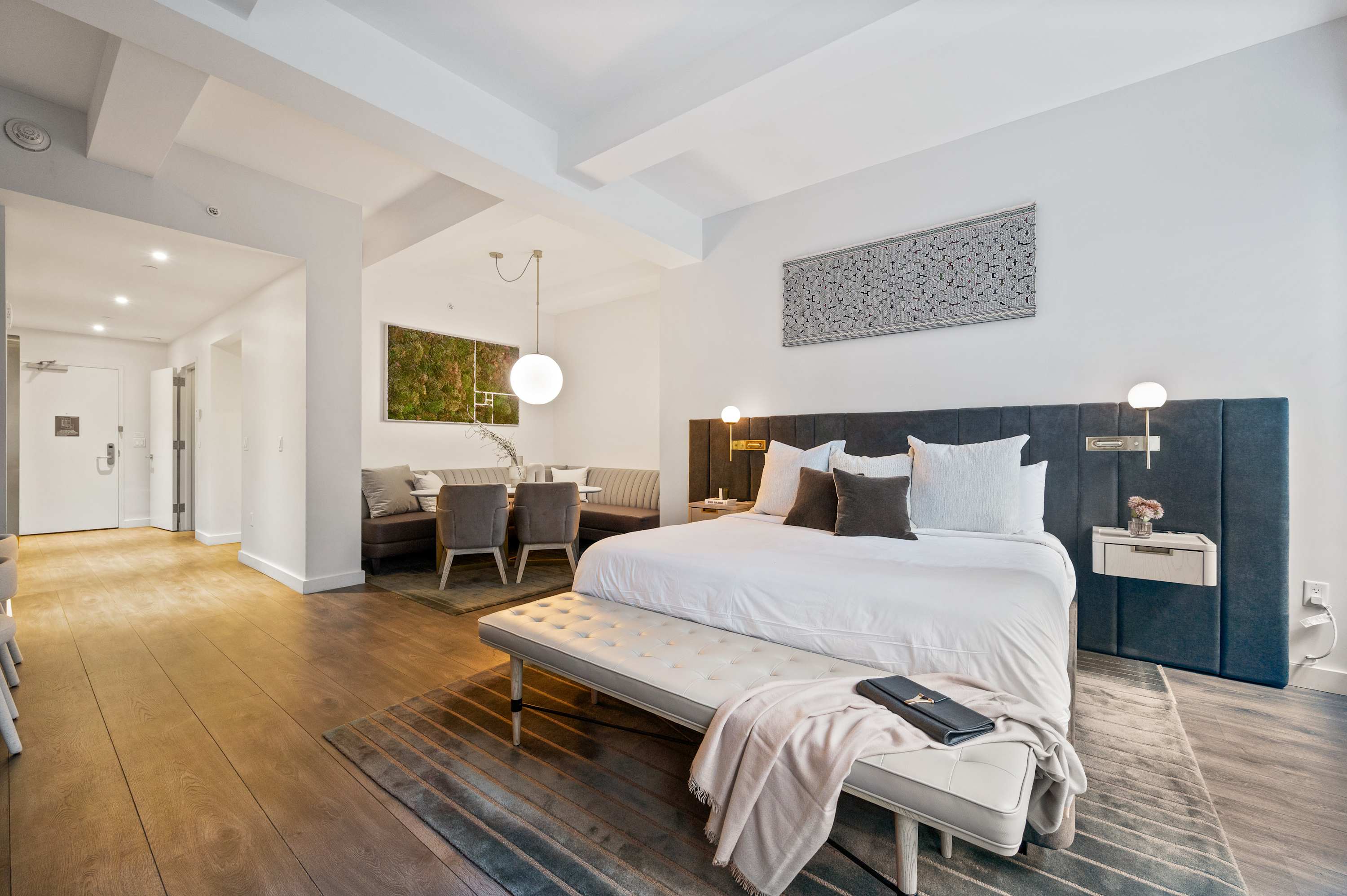 17John: Grand King Suite Apartment — 17 John